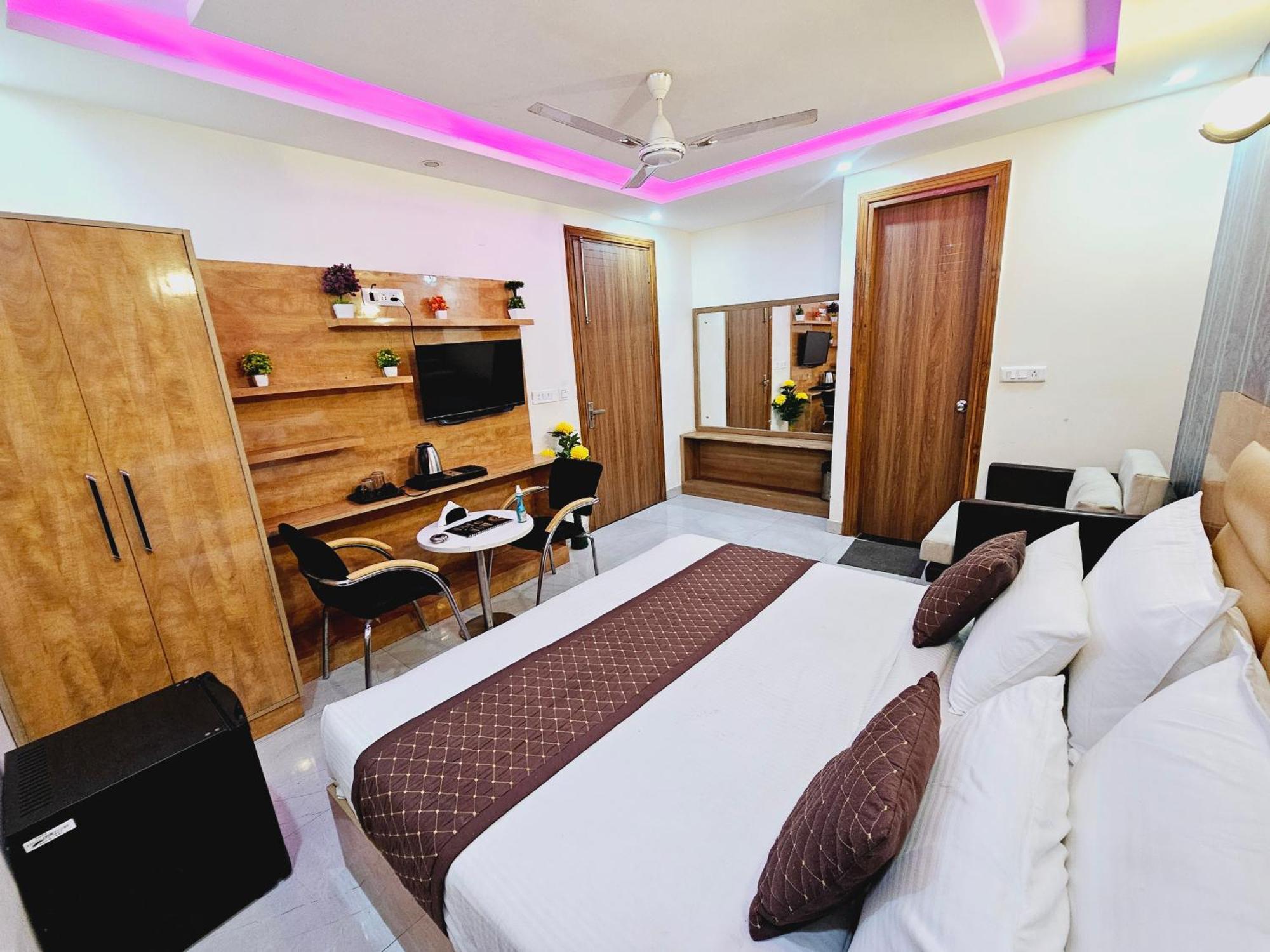 Hotel Tu Casa International Near Delhi Airport New Delhi Exteriör bild